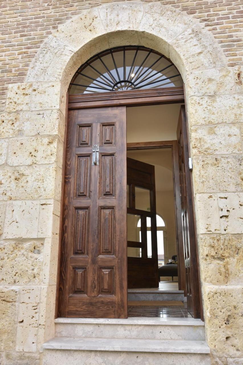 Sanmartina Hotel Becerril de Campos 外观 照片